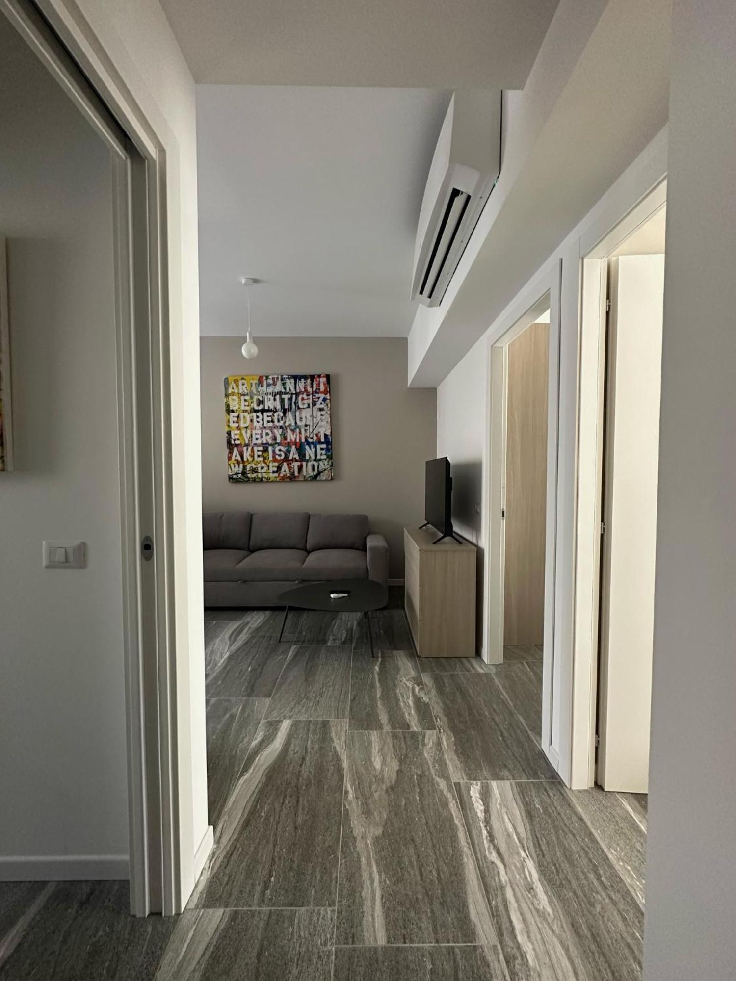 Essential Apartment Sesto San Giovanni Buitenkant foto