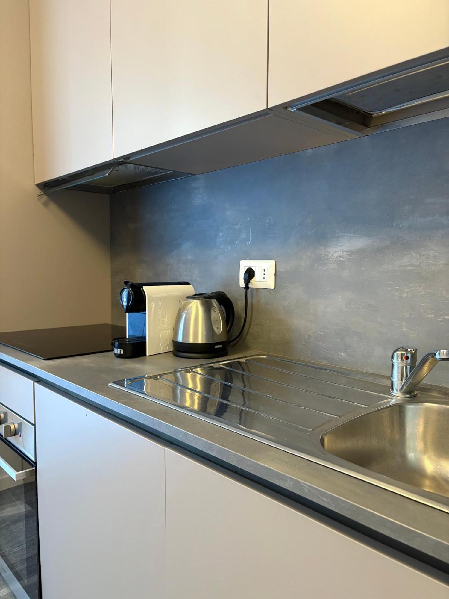 Essential Apartment Sesto San Giovanni Buitenkant foto