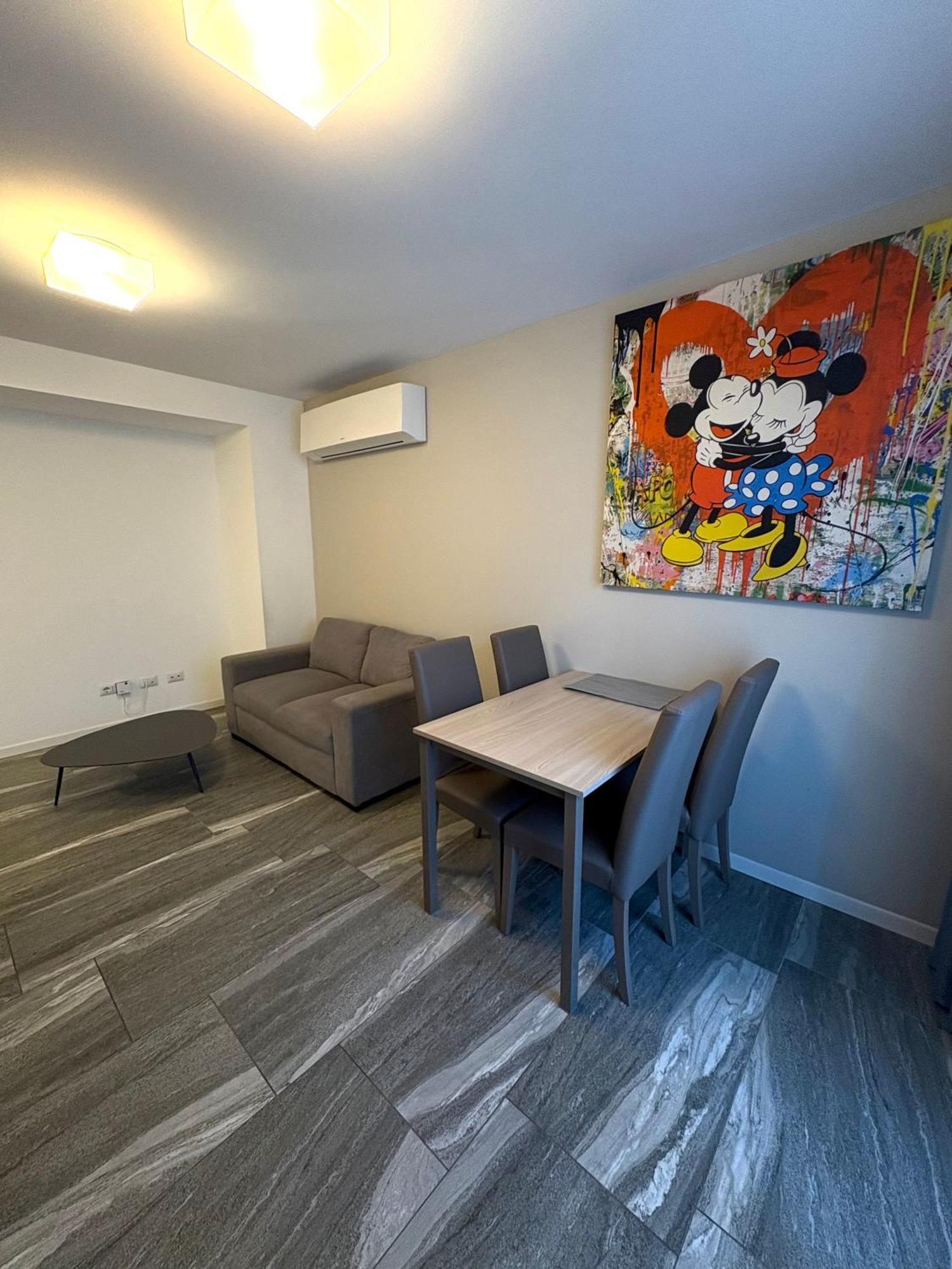 Essential Apartment Sesto San Giovanni Buitenkant foto