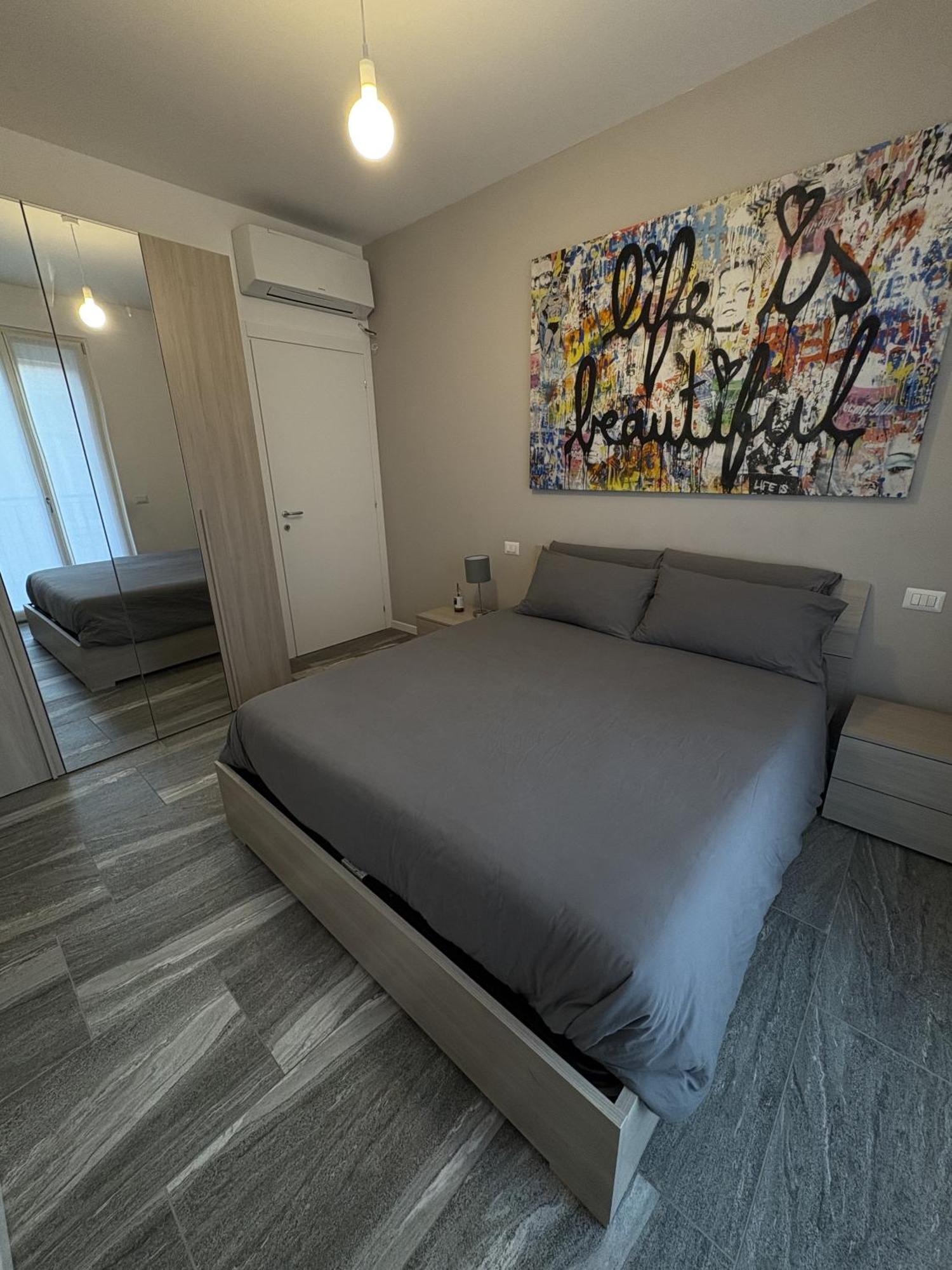 Essential Apartment Sesto San Giovanni Buitenkant foto