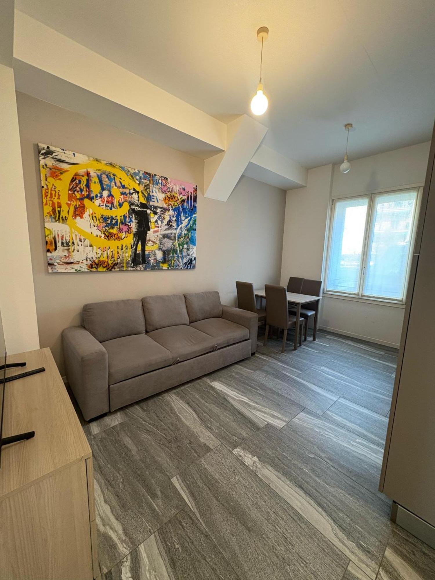 Essential Apartment Sesto San Giovanni Buitenkant foto