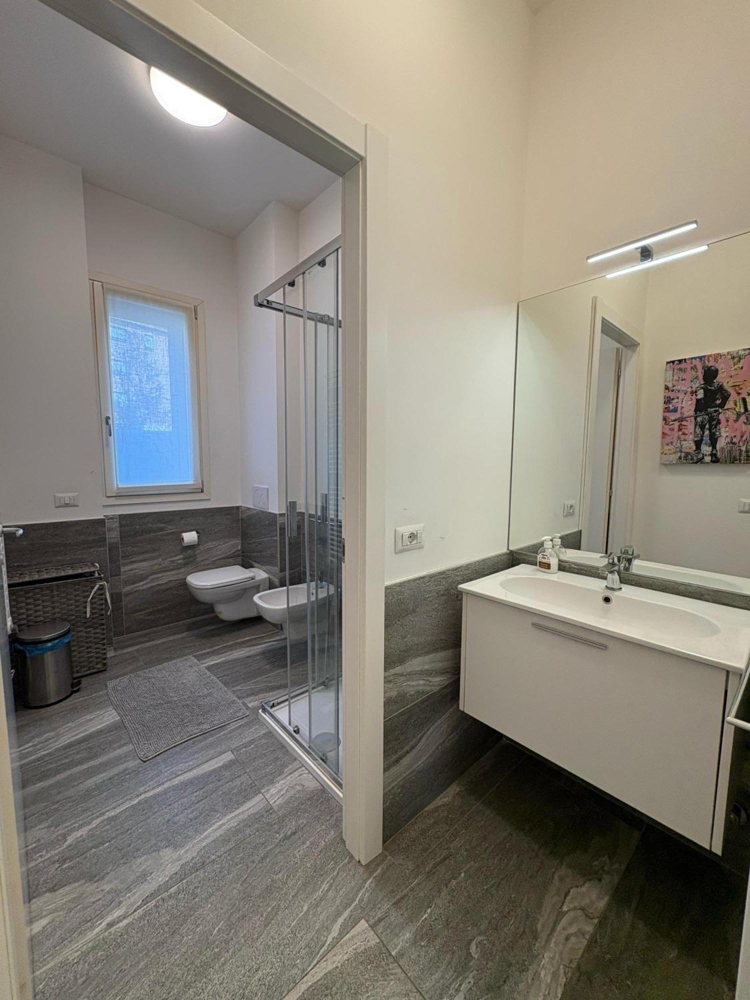 Essential Apartment Sesto San Giovanni Buitenkant foto