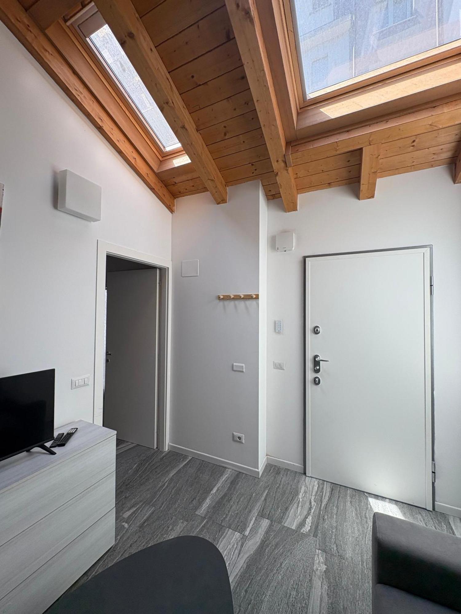 Essential Apartment Sesto San Giovanni Buitenkant foto