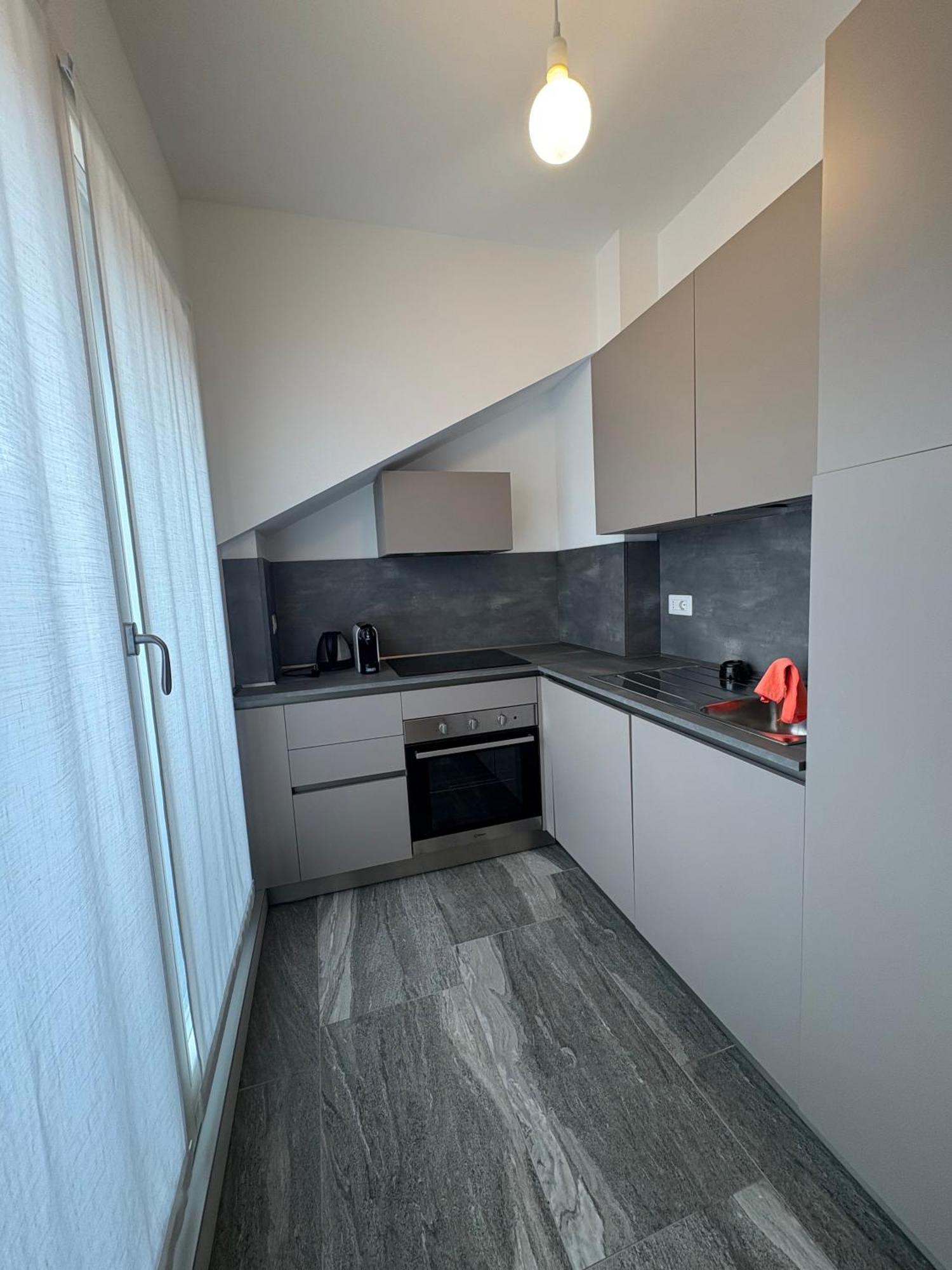 Essential Apartment Sesto San Giovanni Buitenkant foto