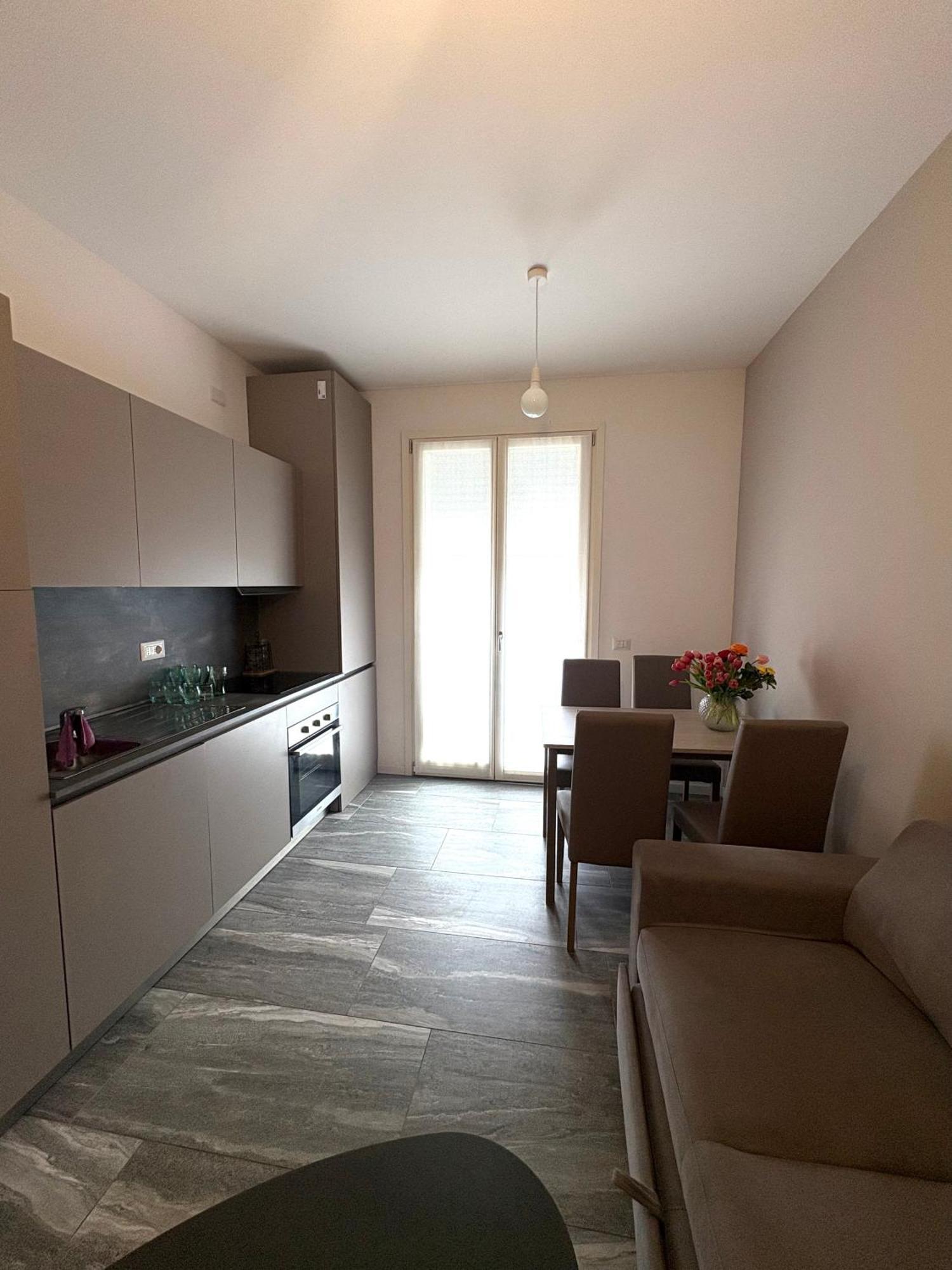 Essential Apartment Sesto San Giovanni Buitenkant foto