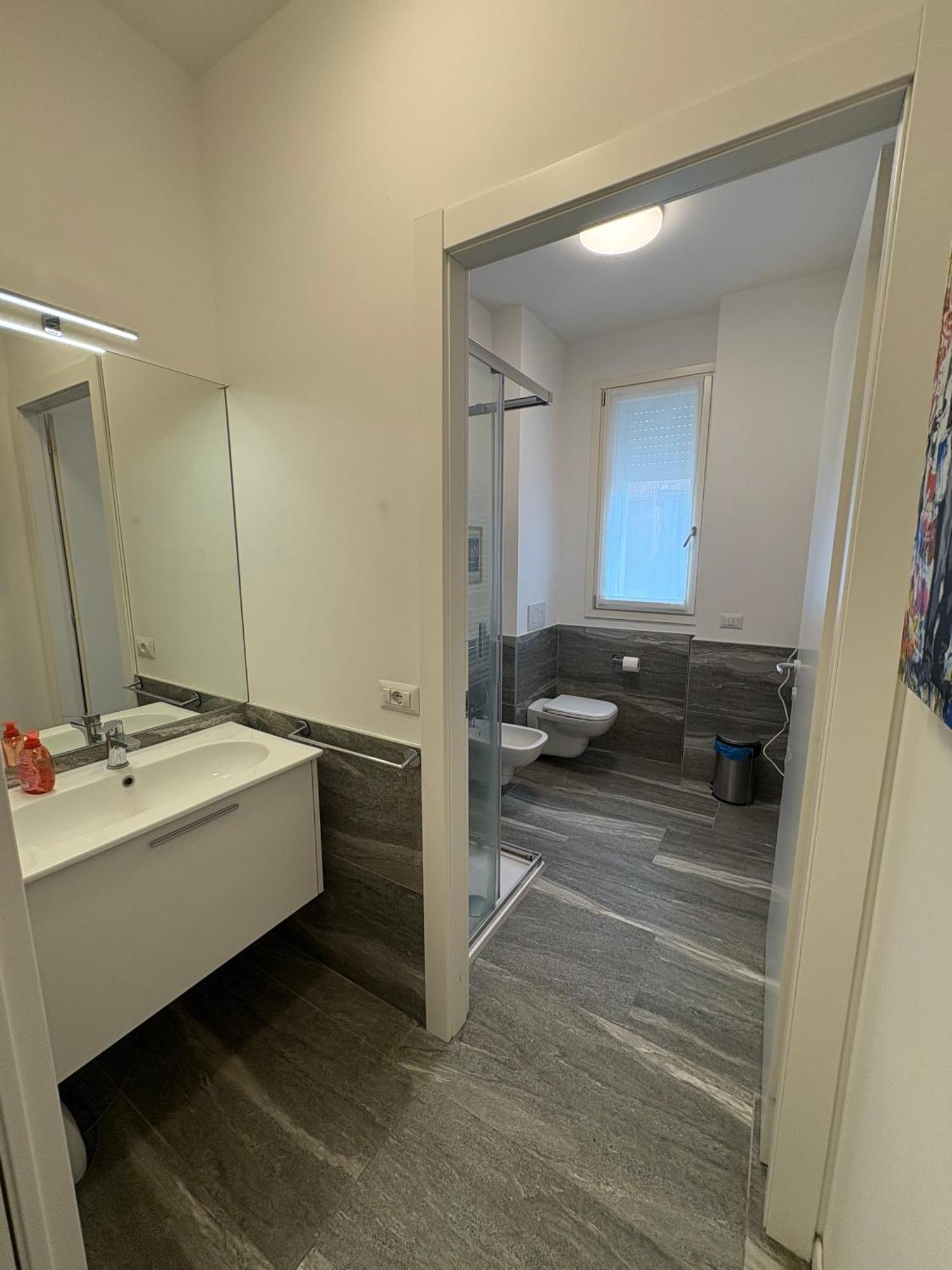 Essential Apartment Sesto San Giovanni Buitenkant foto