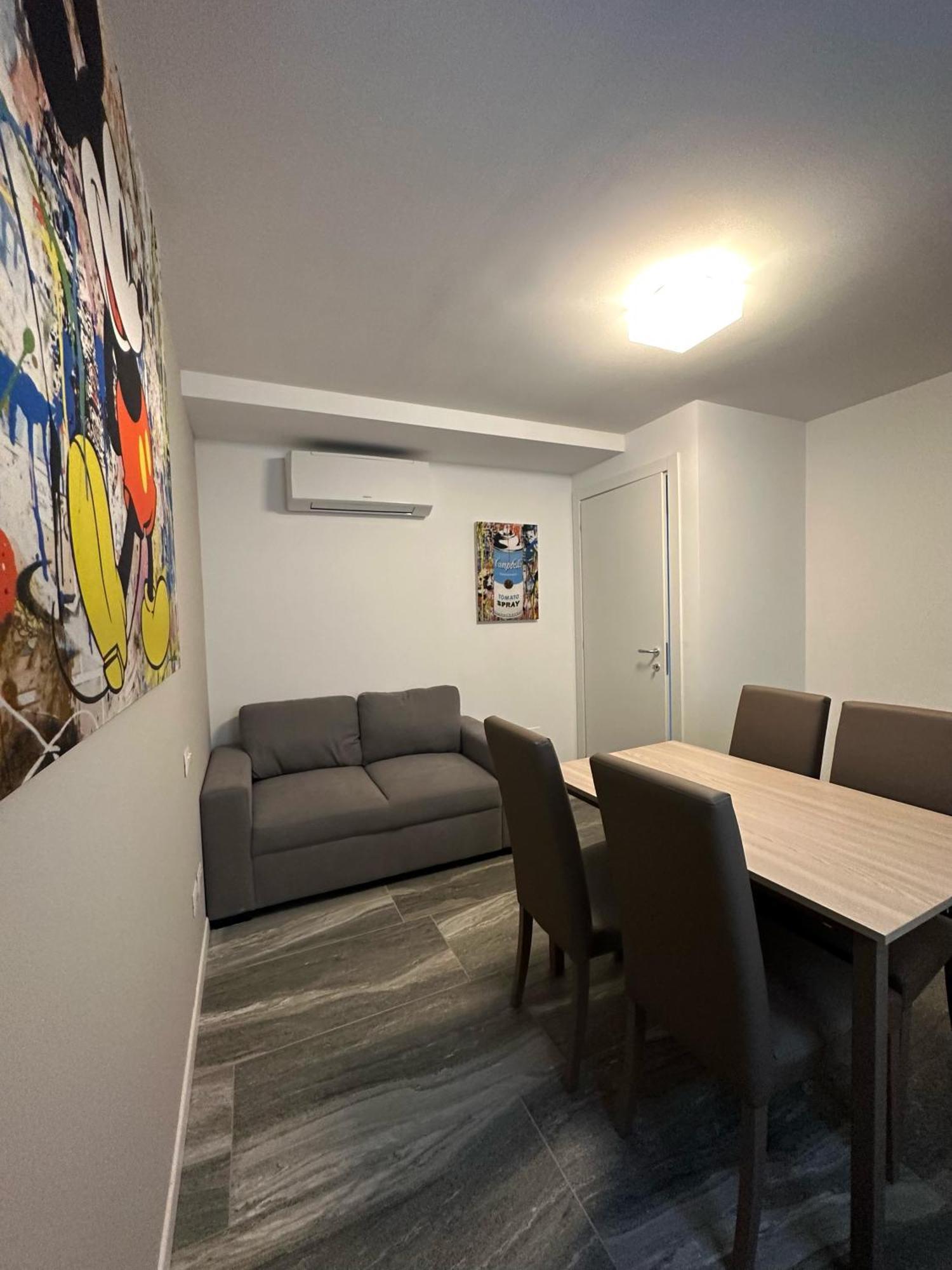 Essential Apartment Sesto San Giovanni Buitenkant foto